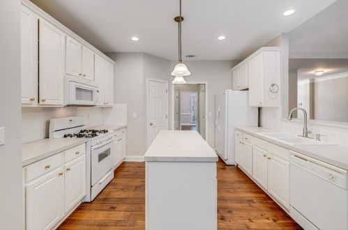 602 Brookside Pass, Holly Springs GA  30188-6053 exterior