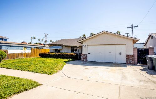 747 Applewood Dr, El Cajon, CA 92021-5550