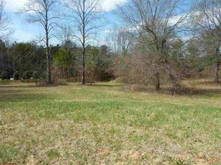 209 Nanie Myree Ln, Wellford, SC 29385-9066