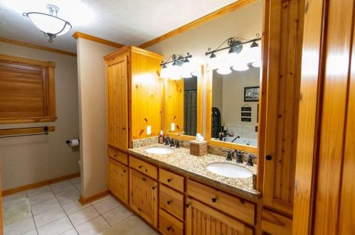 15302 Ben Wiggins Rd, Conroe TX  77303-4805 exterior