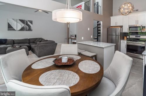 1005 Eagles Chase Dr, Trenton NJ  08648-2539 exterior