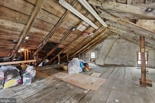 564 Broadway, Hanover PA 17331-2504 exterior