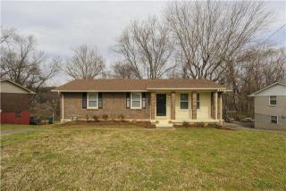 114 Bonnabrook Dr, Hermitage, TN 37076-1902