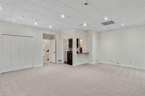 500 Highbrook Dr, Atlanta GA  30342-2319 exterior