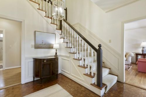 230 Cameron Rdg Dr, Atlanta GA  30328-4709 exterior