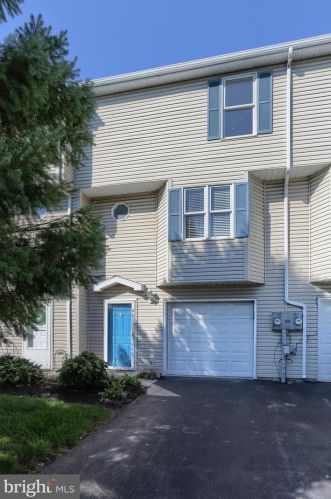 260 Chartwood Dr, Harrisburg, PA 17111-4167