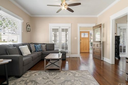 3364 Cedar St, Riverside CA  92501-2625 exterior