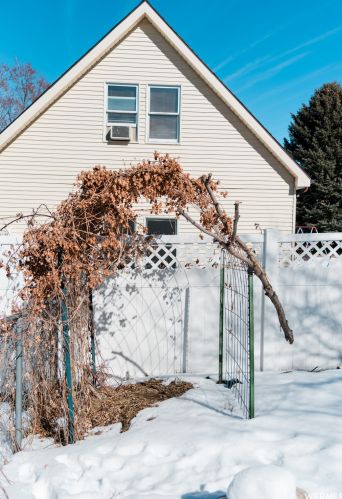 1080 Grandview Dr, Providence UT 84332-9317 exterior