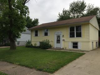 1907 Memorial Dr, Pekin IL  61554-1840 exterior