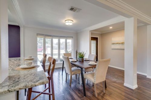 3817 Westminster Dr, Carrollton TX 75007-2465 exterior