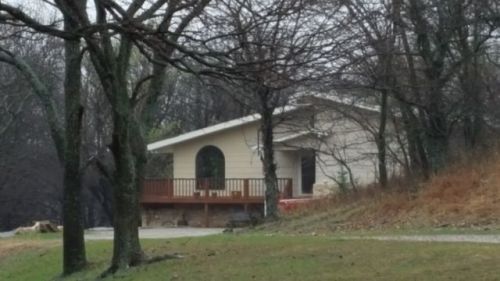 9448 Satchell Creek Rd, Leon, KS 67074-8350
