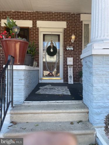 4944 10th St, Philadelphia PA  19141-3902 exterior