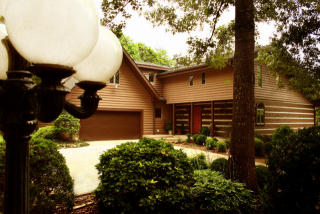 130 Hemlock House Ln, Madison, SC 29693-3414