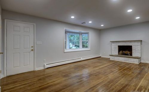 34 Brookwood Ln, Huntington CT  06484-2051 exterior