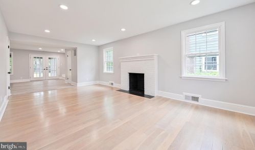 255 Hopkins Rd, Tavistock, NJ 08033-3062