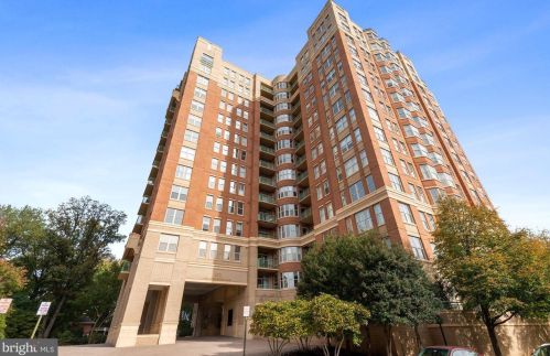 11776 Stratford House Pl, Herndon VA  20190-3380 exterior