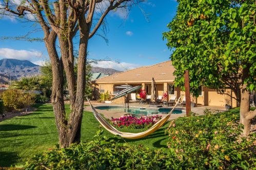 49610 Date Palm Dr, La Quinta, CA 92253-2433