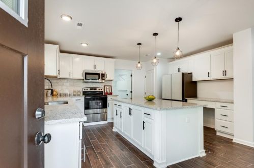 2705 Baker Rdg Dr, Atlanta GA  30318-7258 exterior