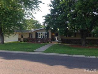 1212 Thomas St, Macomb, IL 61455-3412