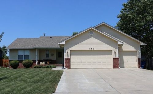 804 Country Ln, Newton, KS 67114-1489