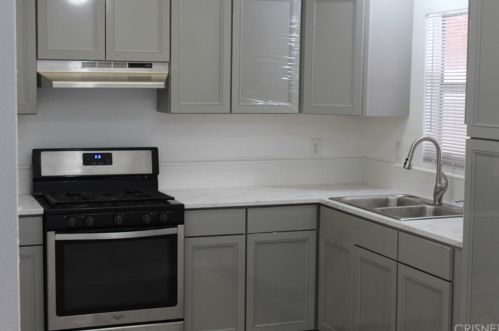 305 Avenue, Lancaster, CA