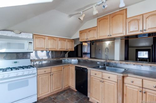 245 4 Ave, Denver CO 80203-4007 exterior