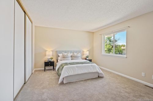 1964 Oswego Way, Aurora CO 80014-1188 exterior