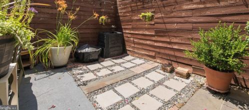 413 Belgrade St, Philadelphia PA 19125-2622 exterior