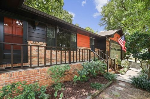 4436 Hale Dr, Lilburn, GA 30047-4116