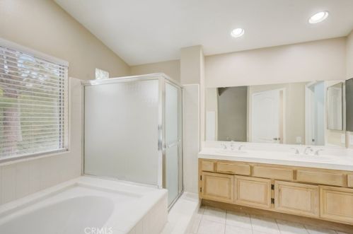 949 Lone Pine Ln, Anaheim CA  92808-2309 exterior