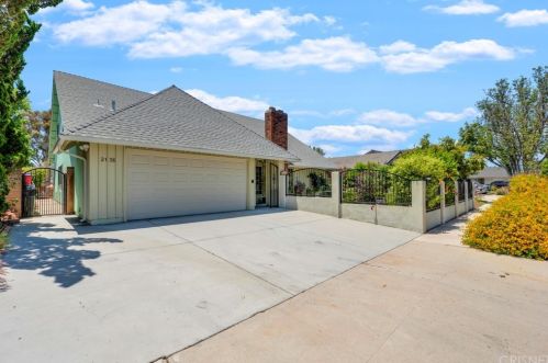 2136 Brower St, Simi Valley, CA 93065-2403