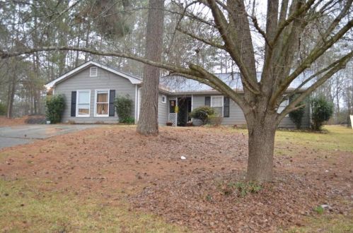 165 Roberts Rd, Porterdale, GA 30016-4173