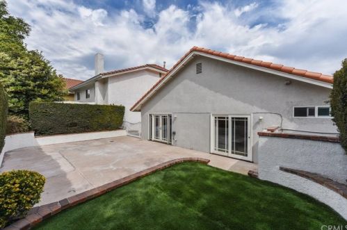 12 Campanero, Irvine CA  92620-1821 exterior