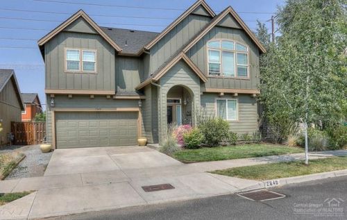 2840 Forum Dr, Bend OR  97701-5355 exterior