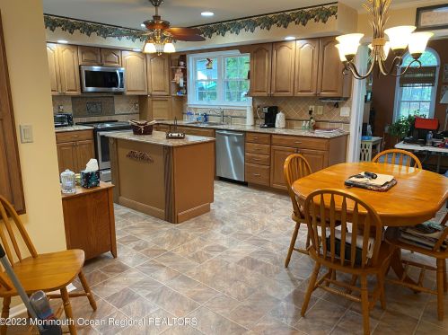68 Sheffield Dr, Lacey, NJ 08731-5656