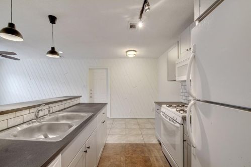 2302 Barton Skwy, Austin TX  78704-4704 exterior