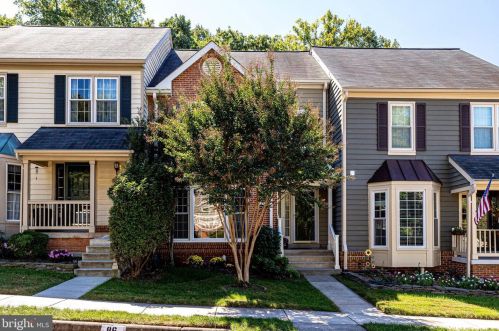 11786 Great Owl Cir, Herndon, VA 20194-1171