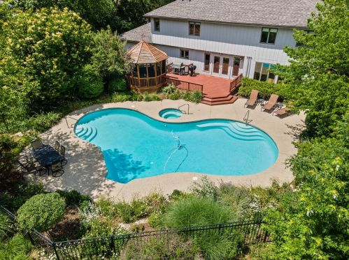 3001 Farner Ct, Bannockburn IL  60015-1646 exterior