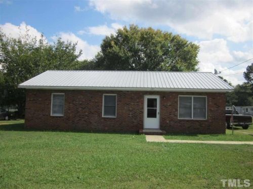 503 Smithfield St, Selma, NC 27576-2911