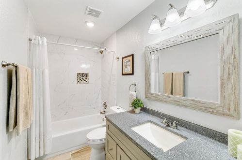 6833 Megan Ln, Fort Worth TX  76182-4442 exterior