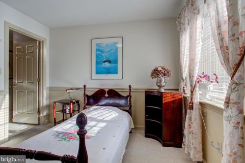 150 Bentley Ln, Lancaster PA  17603-6223 exterior