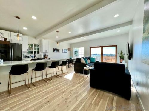 734 Dewitt Ave, Encinitas, CA 92024-3604