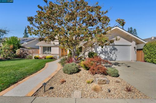 155 Blue Canyon Way, Pacheco, CA 94553-5830