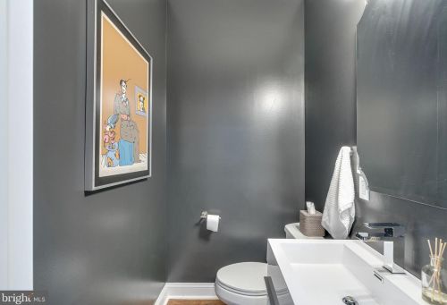 1421 Howard St, Philadelphia PA  19122-3905 exterior