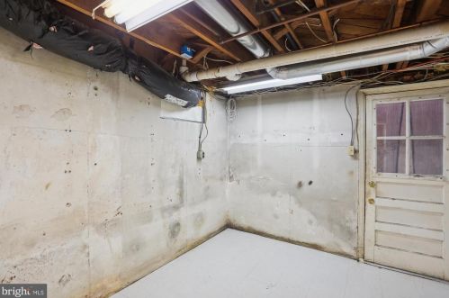 903 Kerwin Rd, Silver Spring MD 20901-1752 exterior