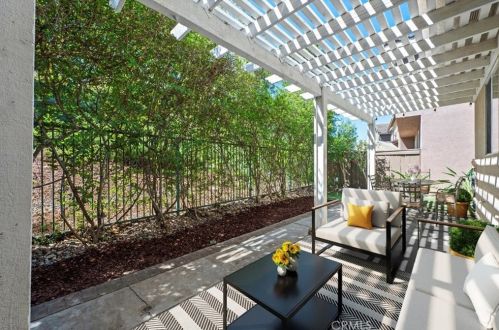 8734 Heatherwood Rd, Anaheim CA  92808-1690 exterior