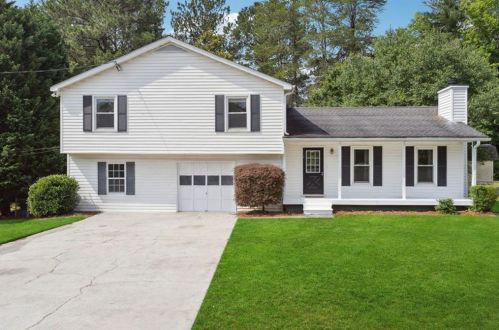 3081 Brooks Dr, Lithonia, GA 30078-3538