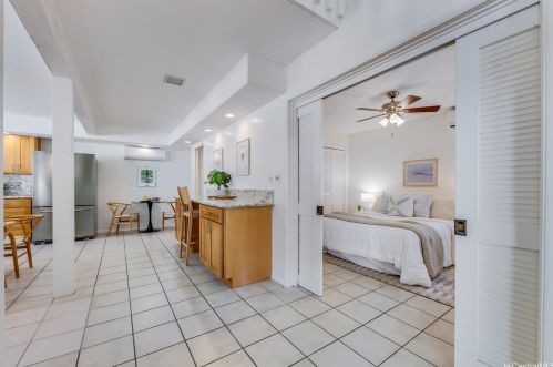 7153 Niumalu Loop, Honolulu HI  96825-1634 exterior