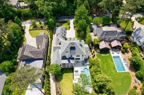 2799 Mabry Rd, Atlanta GA  30319-2828 exterior