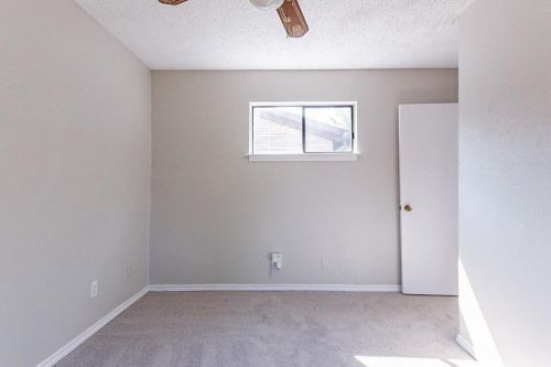 808 Clarissa Pl, Garland TX 75040-5943 exterior